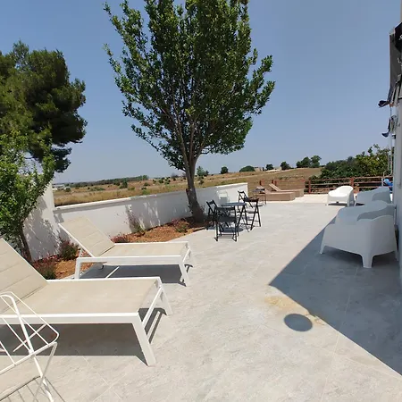 The Greek's Corner 4*