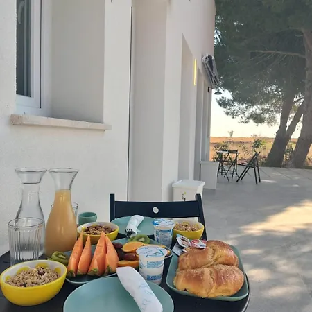 The Greek's Corner 4*